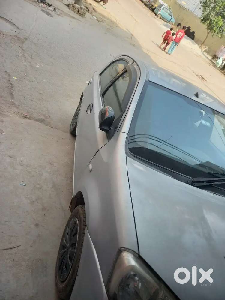 Toyota Etios Liva 2012