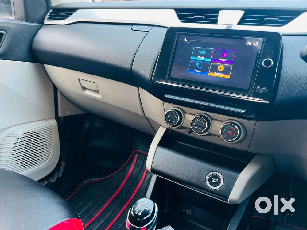 Renault Triber, 2022, Petrol