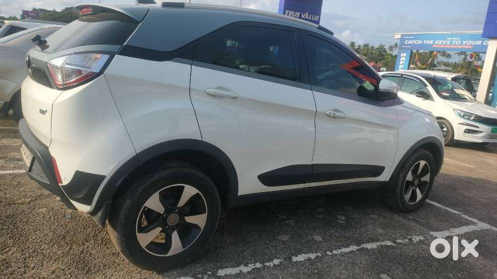 Tata Nexon 1.2 Revotron Xza Plus, 2019, Petrol