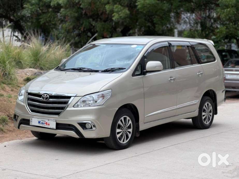 Toyota Innova 2.5 Vx 7 Seater Bs Iv, 2015, Diesel