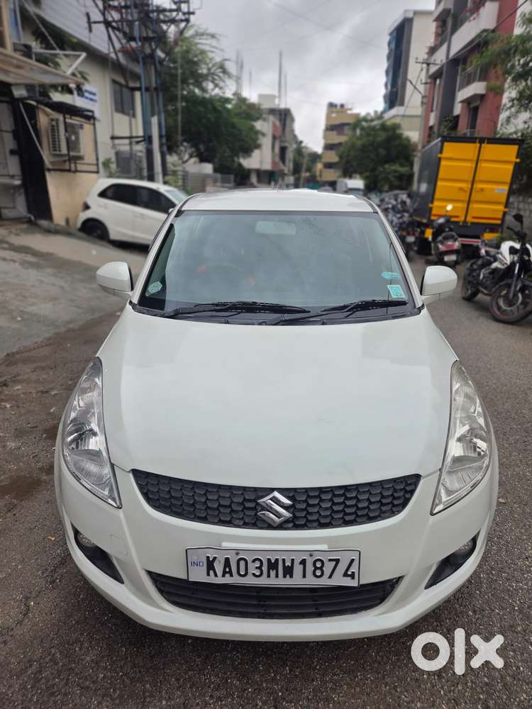 Maruti Suzuki Swift Lxi Option, 2015, Petrol