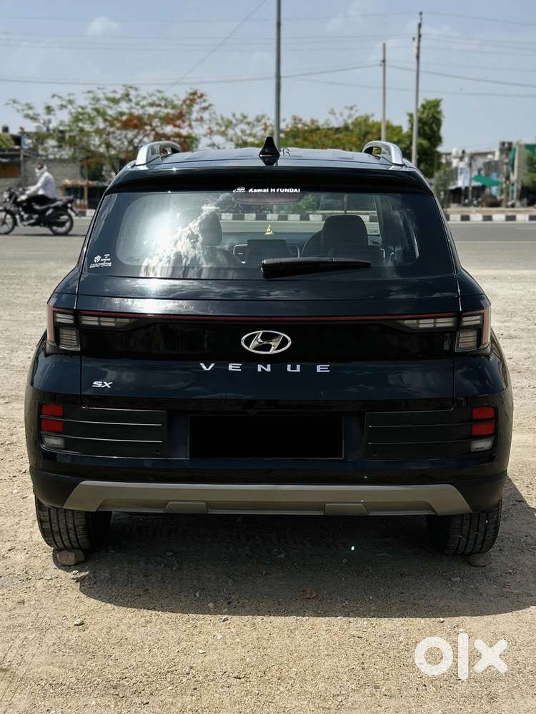 Hyundai Venue Sx Mt, 2024, Diesel