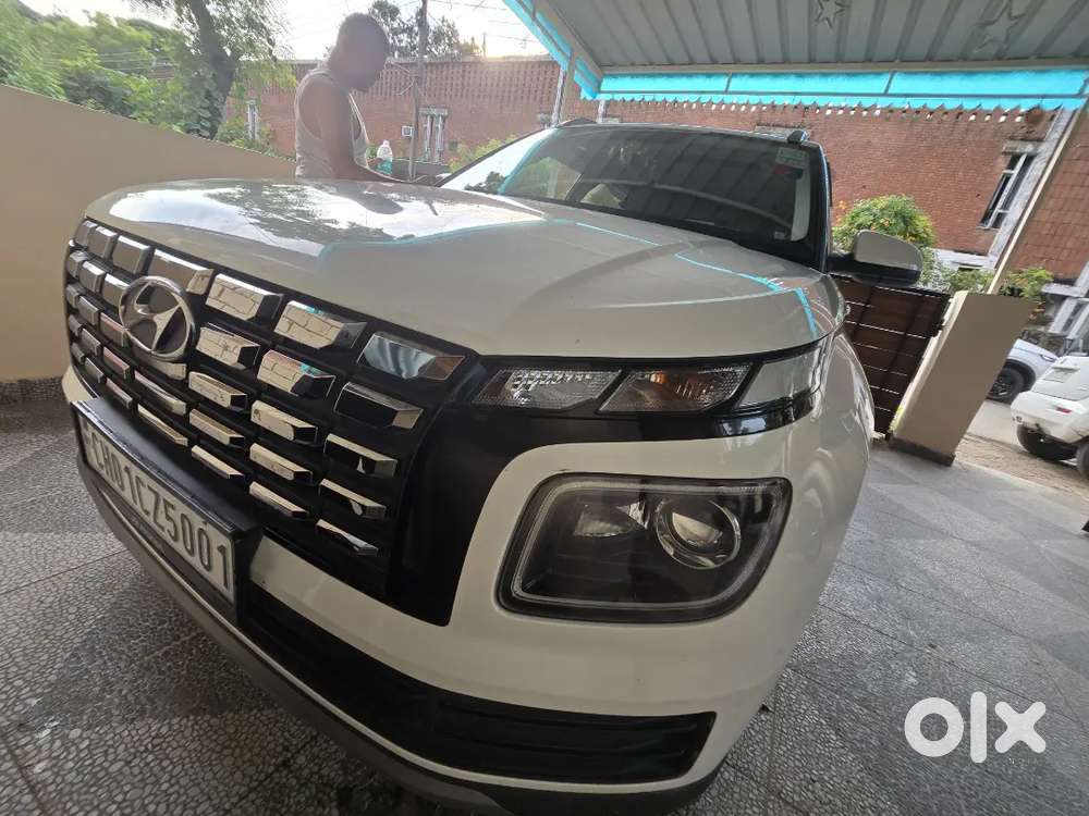 December 2024 Model Single Hand Driven Car With Chandigarh Number