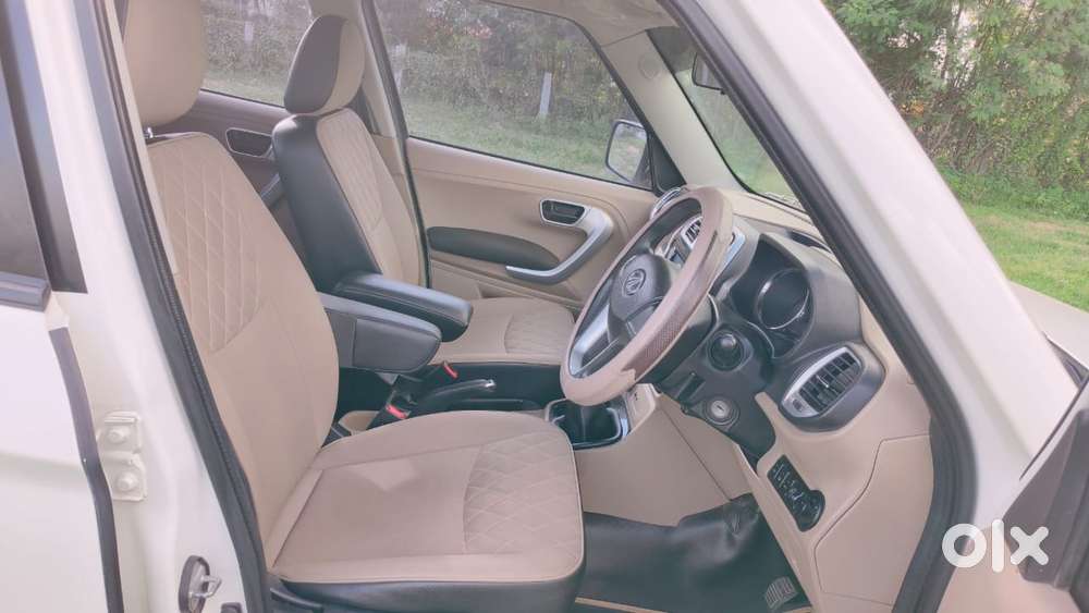 Mahindra Tuv 300 T10, 2018, Diesel