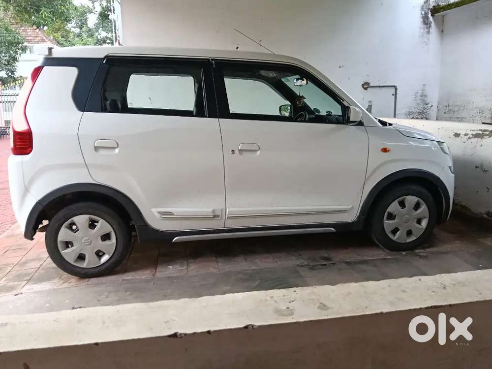 Maruti Suzuki Wagonr Automatic  Petrol  30,000km  1st Owner  5.75l