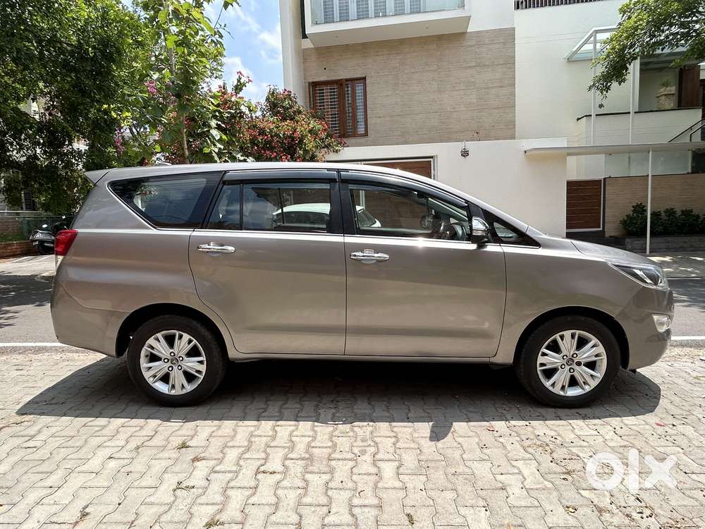 Toyota Innova Crysta 2.4 Z 7 Str, 2016, Diesel