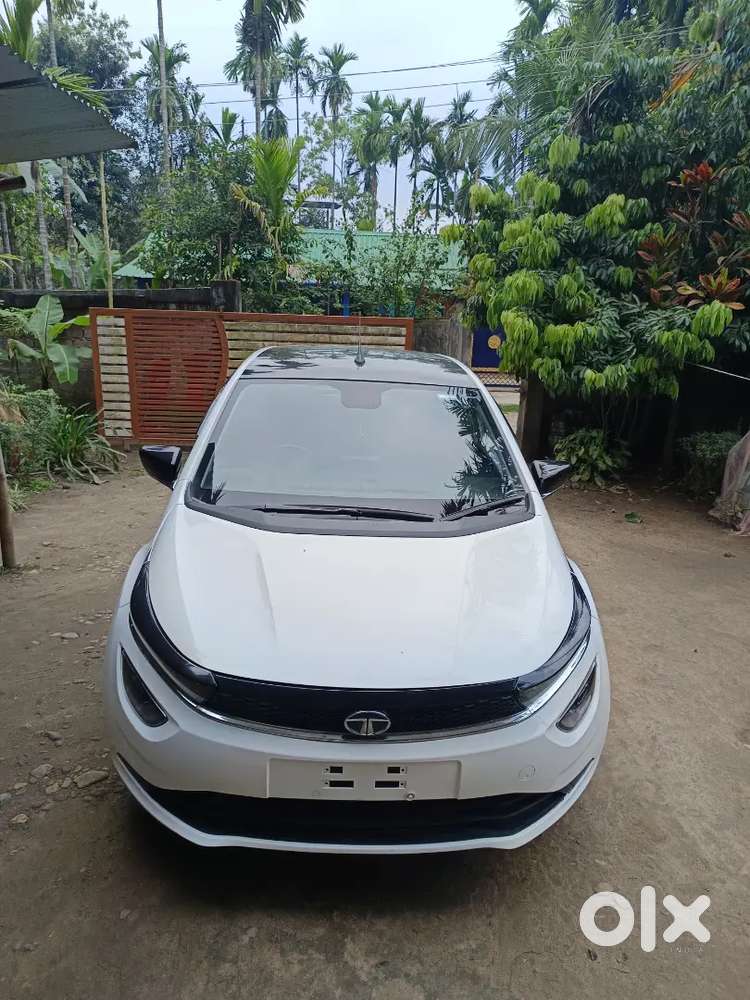 Altroz Zx Plus 1.2 Rtn Bs6 Car. Just 3 Years 6 Month Old.