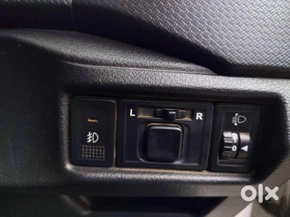 Maruti Suzuki Brezza 1.5 Lxi Smart Hybrid, 2021, Petrol
