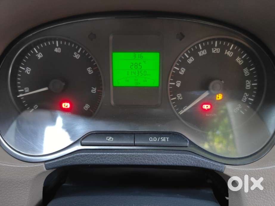 Skoda Rapid 1.6 Mpi Ambition, 2013, Petrol