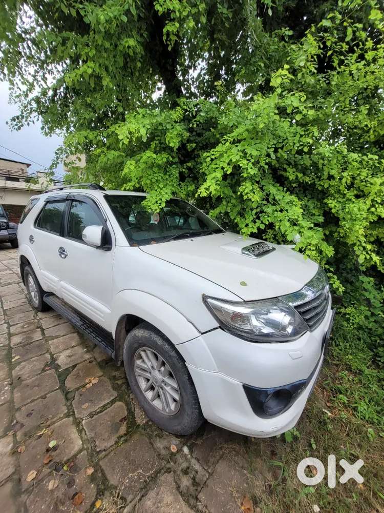 Toyota Fortuner Diesel 2013 With Km Driven