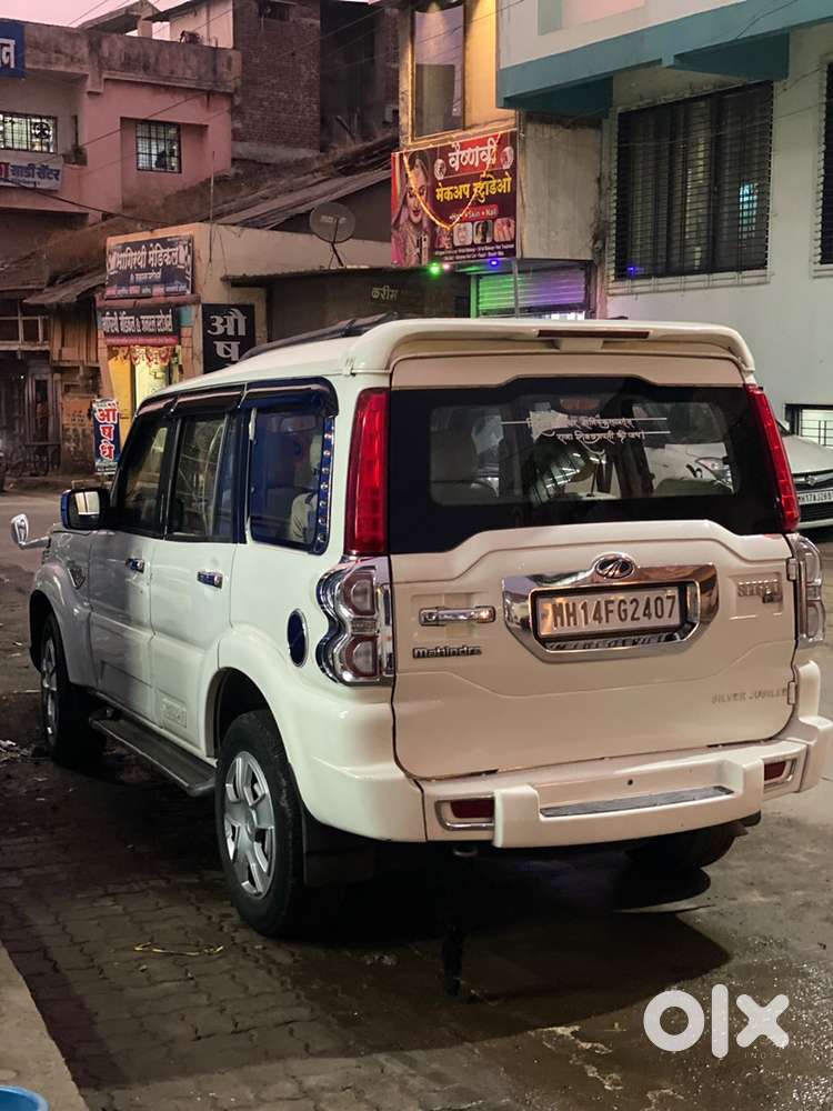 Mahindra Scorpio S4 Pluse  2015 Diesel Manual