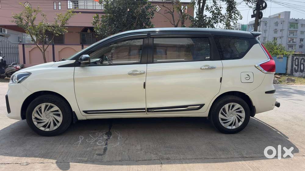 Maruti Suzuki Ertiga 1.5 Vxi, 2022, Petrol