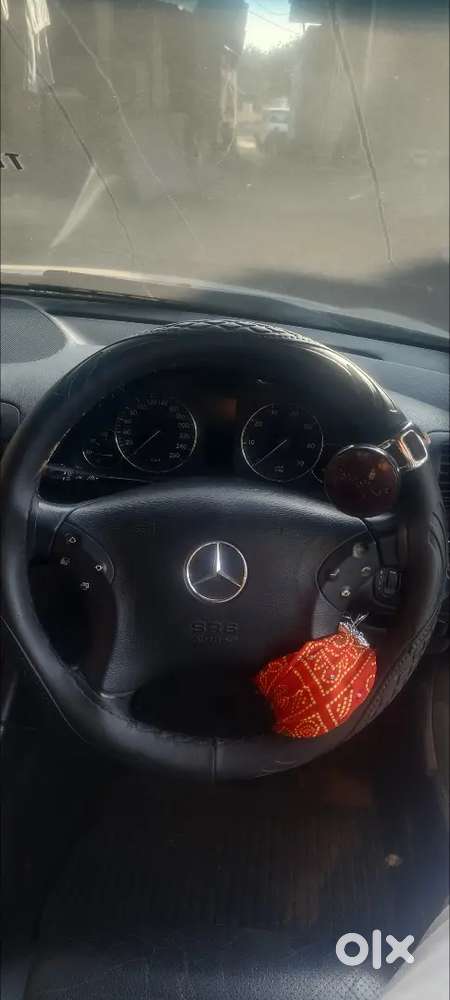 Mercedes-benz C-class 2005 Petrol 85000 Km Driven