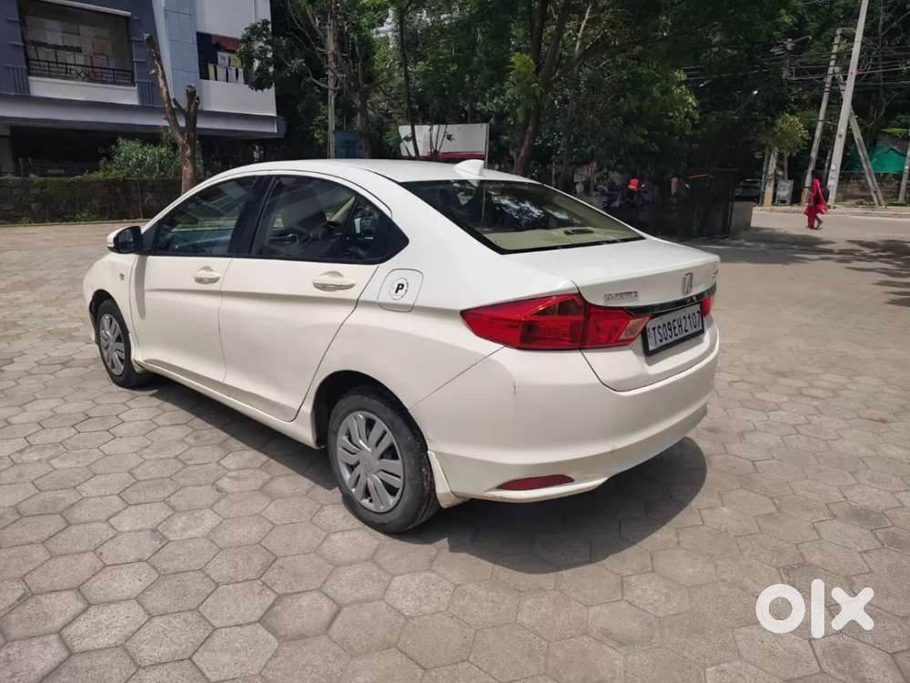 Honda City 1.5 V Mt, 2015, Petrol