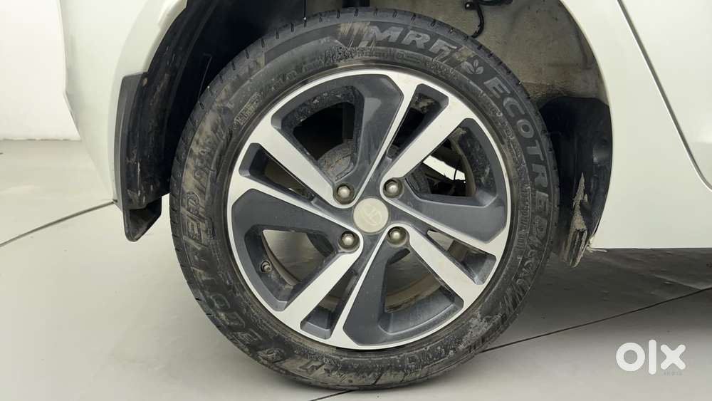 Tata Altroz Xz, 2024, Petrol