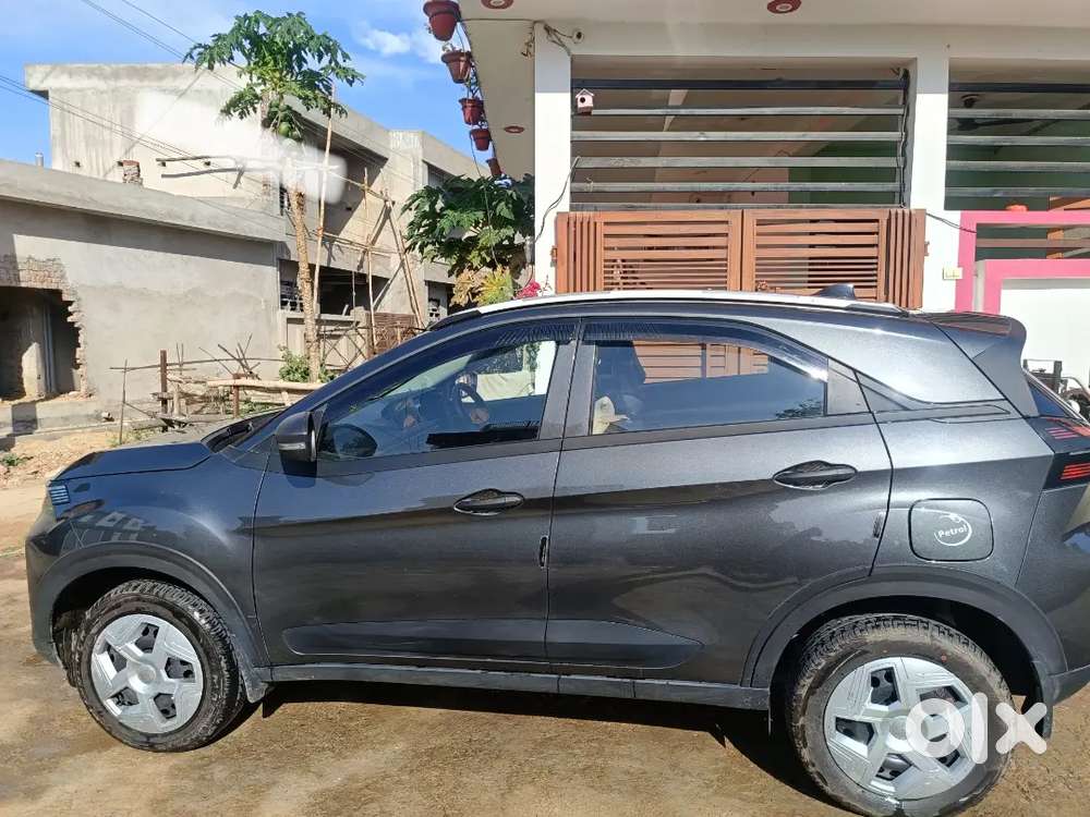 Tata Nexon 2026 Petrol 14000 Km Driven In Showroom Condition