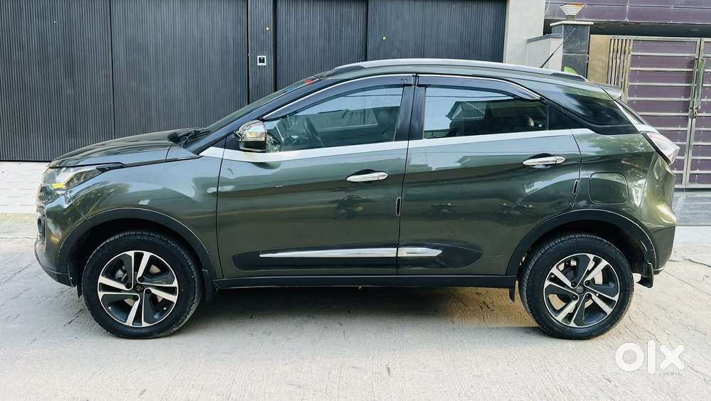 Tata Nexon 1.2 Revotron Xma Amt (s), 2022, Petrol
