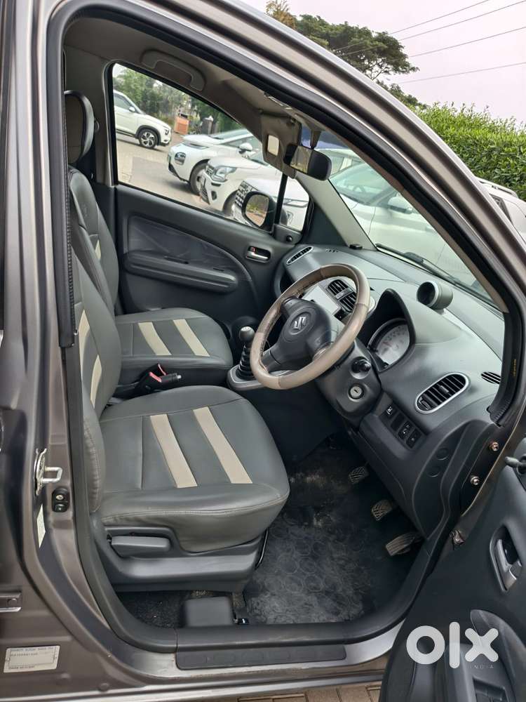 Maruti Suzuki Ritz Vxi, 2011, Petrol