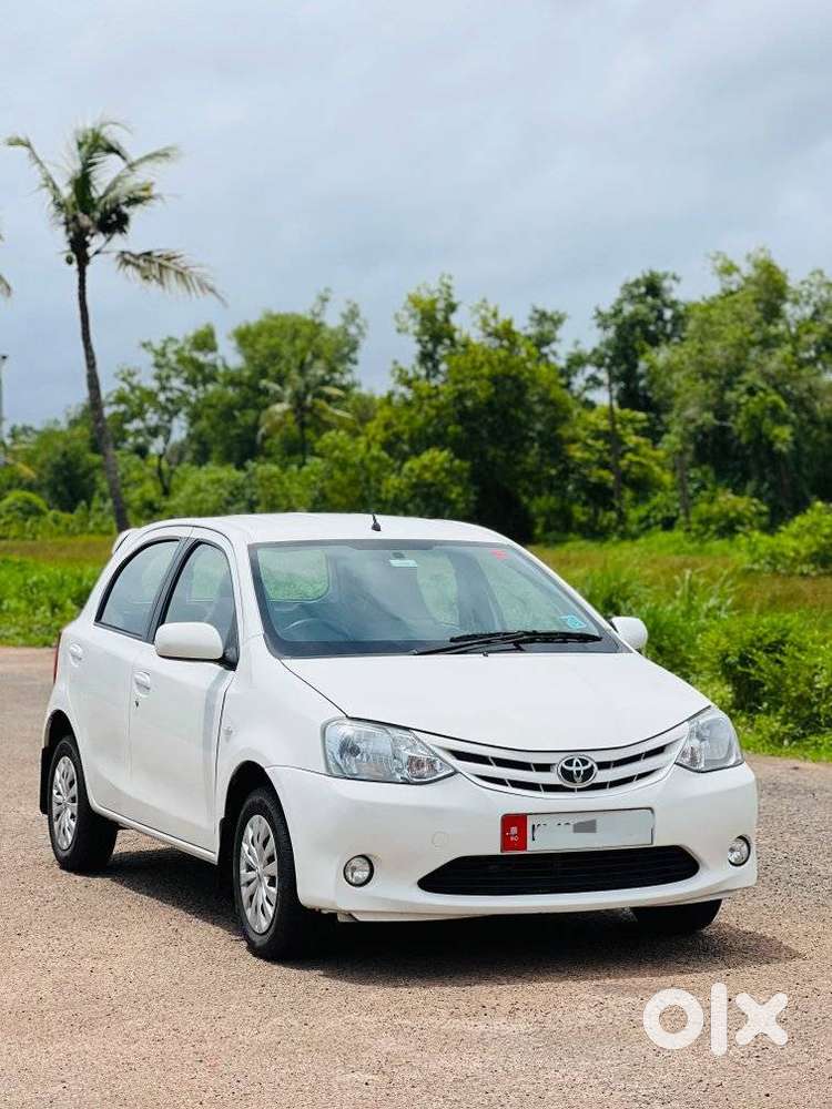 Toyota Etios Liva V, 2013, Petrol