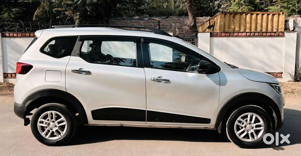 Renault Triber Rxt, 2023, Petrol