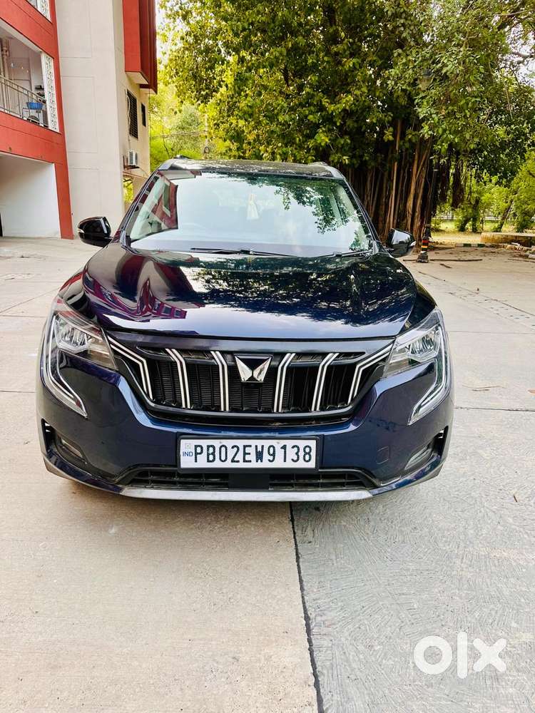 Mahindra Xuv700 2.0 Ax 5 Petrol Mt 7 Str, 2024, Petrol
