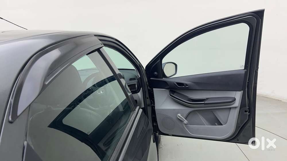Tata Tiago Xe, 2022, Petrol