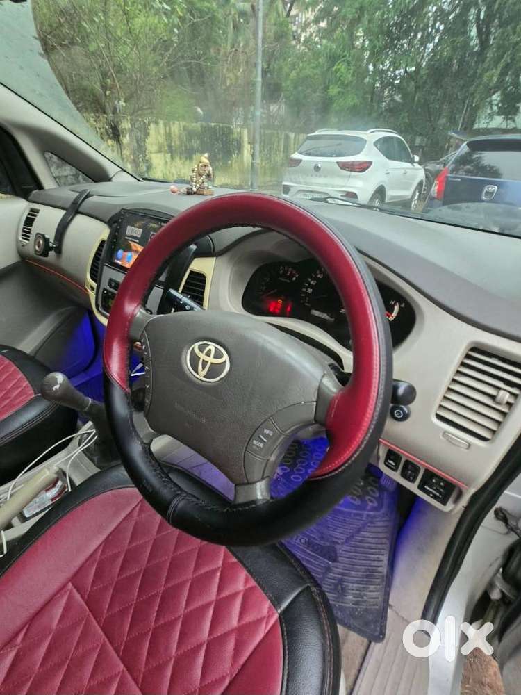 Toyota Innova 2.5 G (diesel) 8 Seater, 2011, Diesel