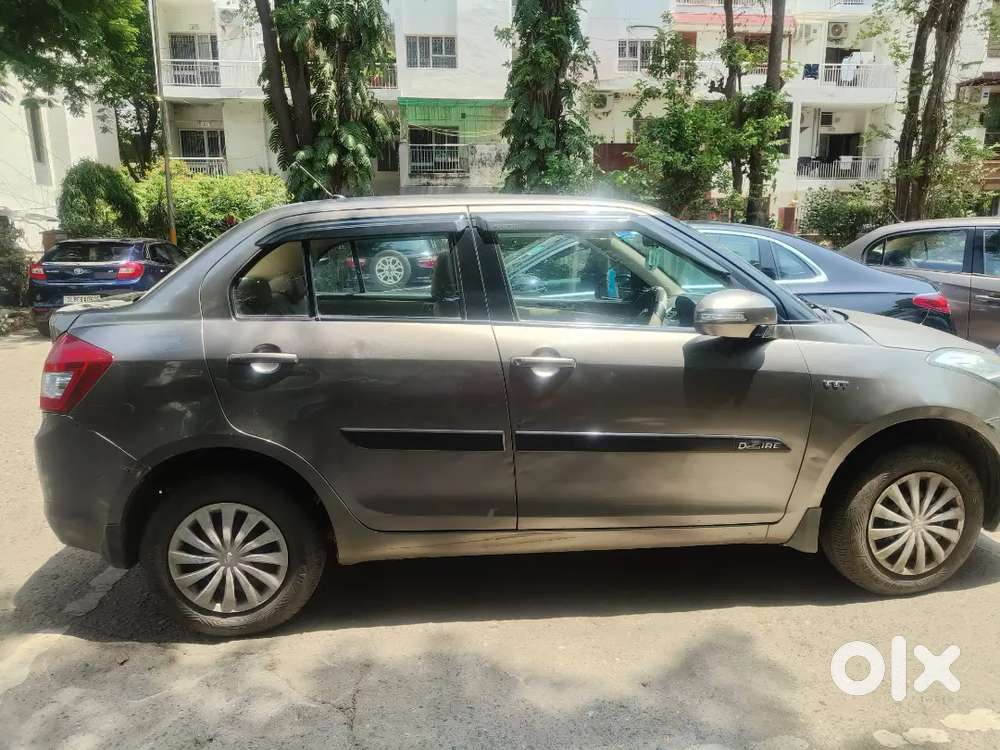 Maruti Suzuki Dzire 2015 Petrol 98500 Km Driven