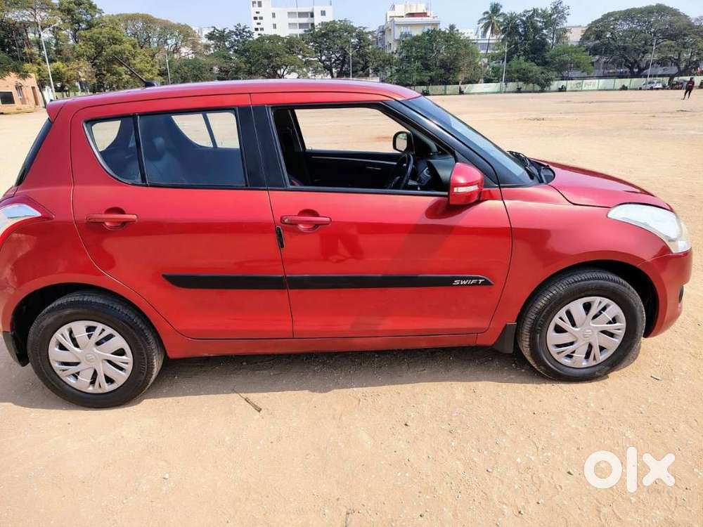 Maruti Suzuki Swift Vxi + Manual, 2011, Petrol