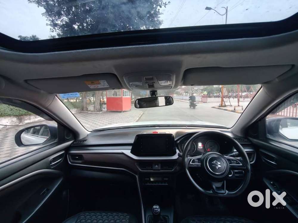 Maruti Suzuki Brezza 1.5 Zxi Smart Hybrid, 2022, Petrol
