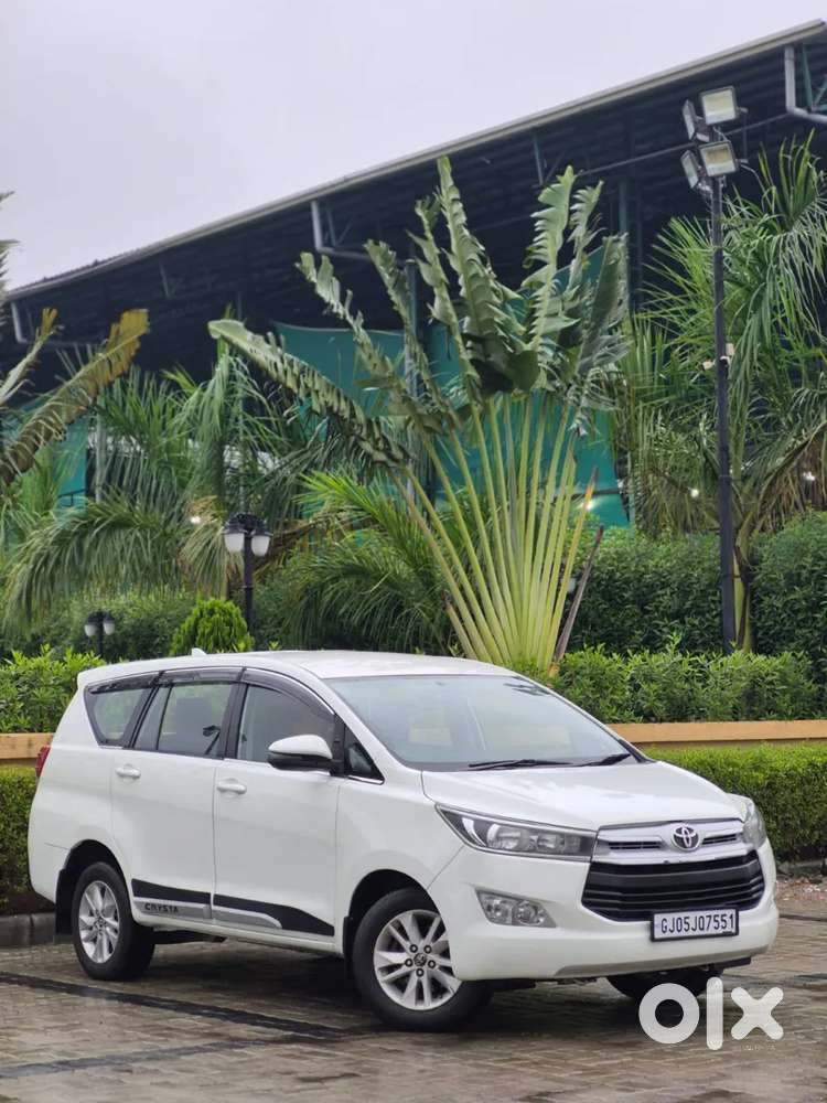 Toyota Innova Crysta [2020-ongoing] 2.4 Gx 7 Str, 2016, Diesel