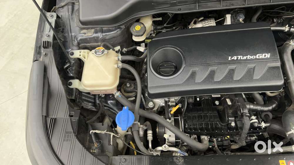 Kia Carens 1.4 Luxury Plus Dct 7 Str, 2022, Petrol