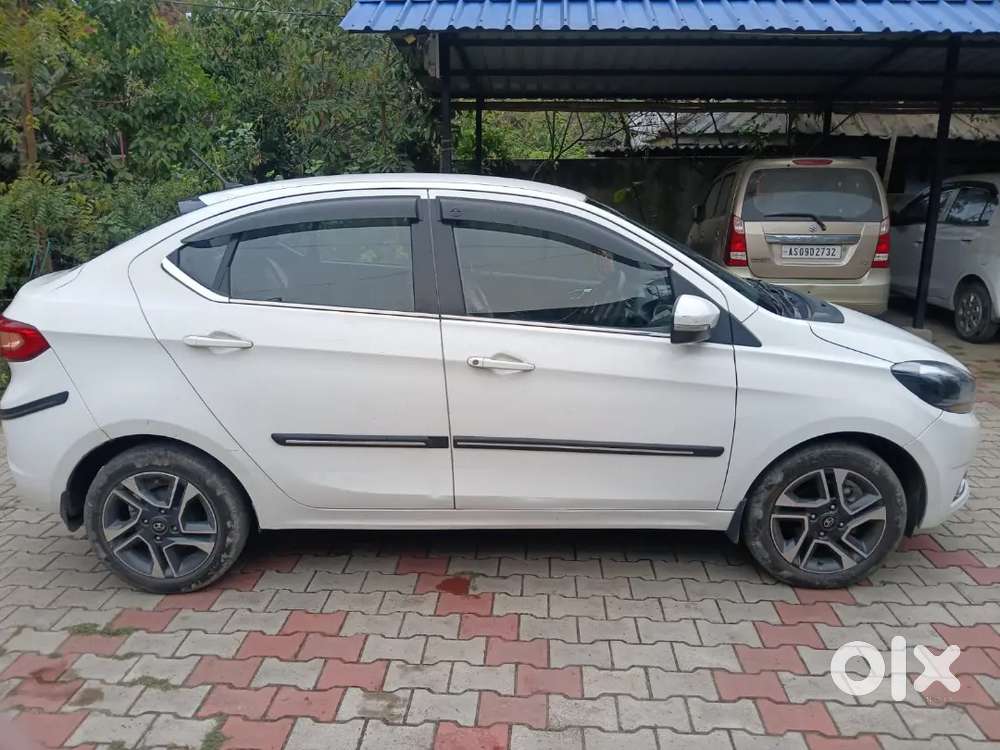 Tata Tigor Petrol 2017
