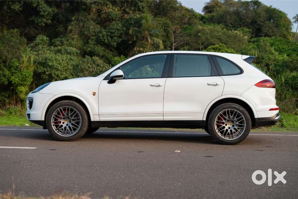 Porsche Cayenne Platinum Edition, 2016, Petrol