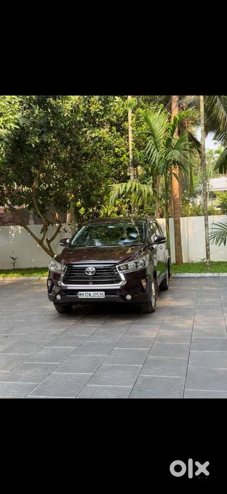 Toyota Innova Crysta 2016 Diesel Well Maintained