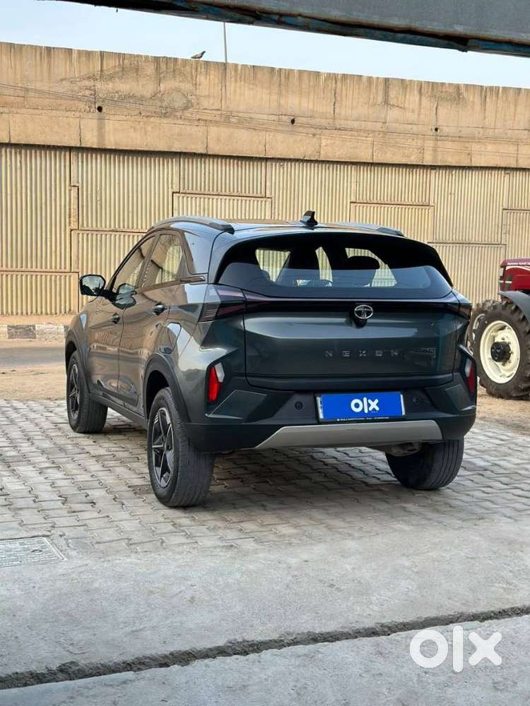 Tata Nexon, 2023, Petrol