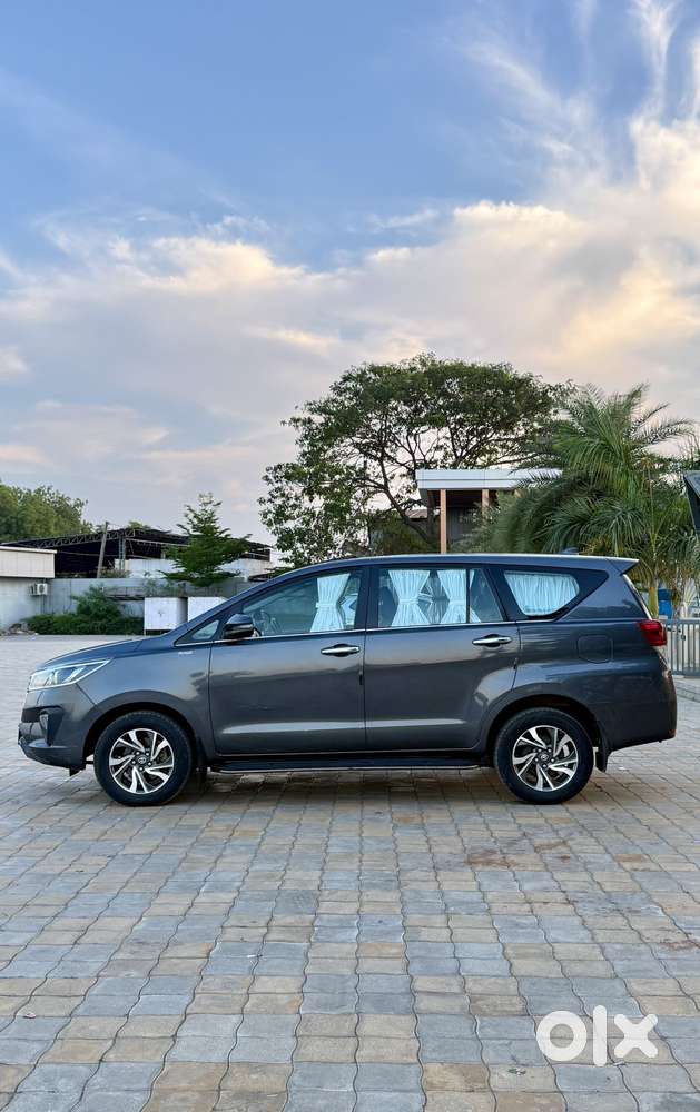 Toyota Innova Crysta 2.4 V 8 Str, 2022, Diesel