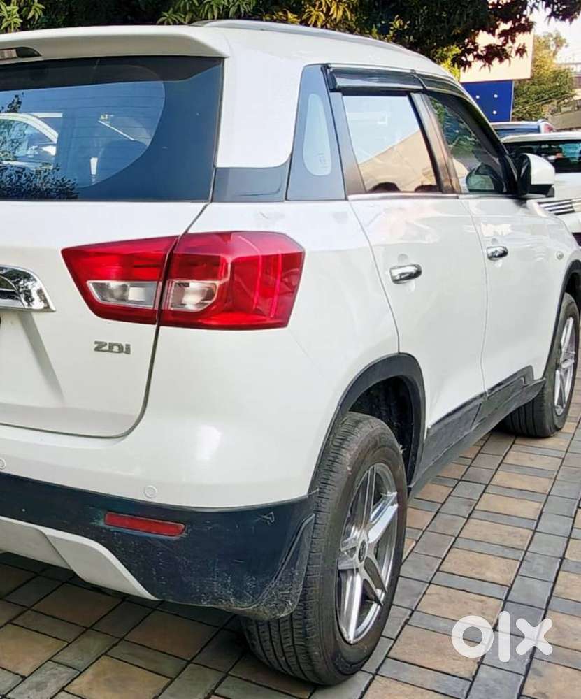 Maruti Suzuki Brezza Zdi+ Dual Tone, 2018, Diesel