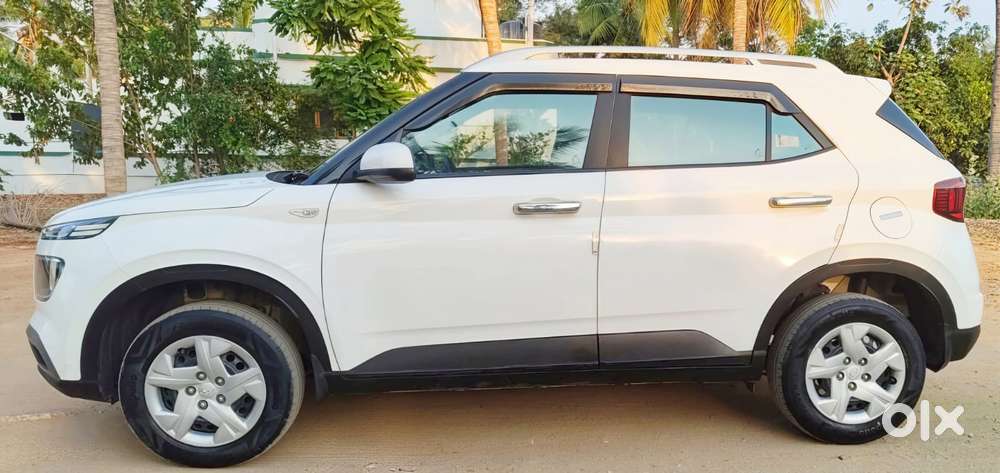 Hyundai Venue S, 2022, Petrol