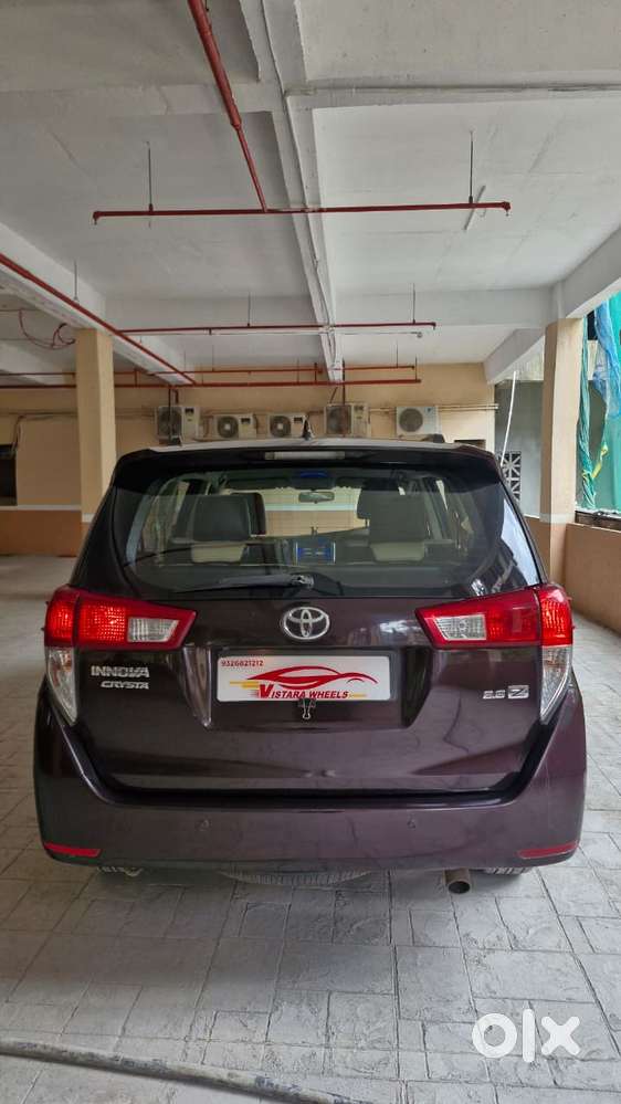 Toyota Innova Crysta 2.8 Zx At 7 Seater, 2017, Diesel