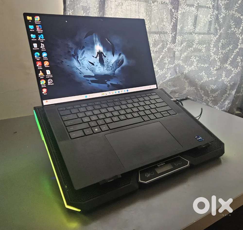 Dell Precision 5560 | 32 GB Ram | 4 GB graphics card | 2 TB SSD
