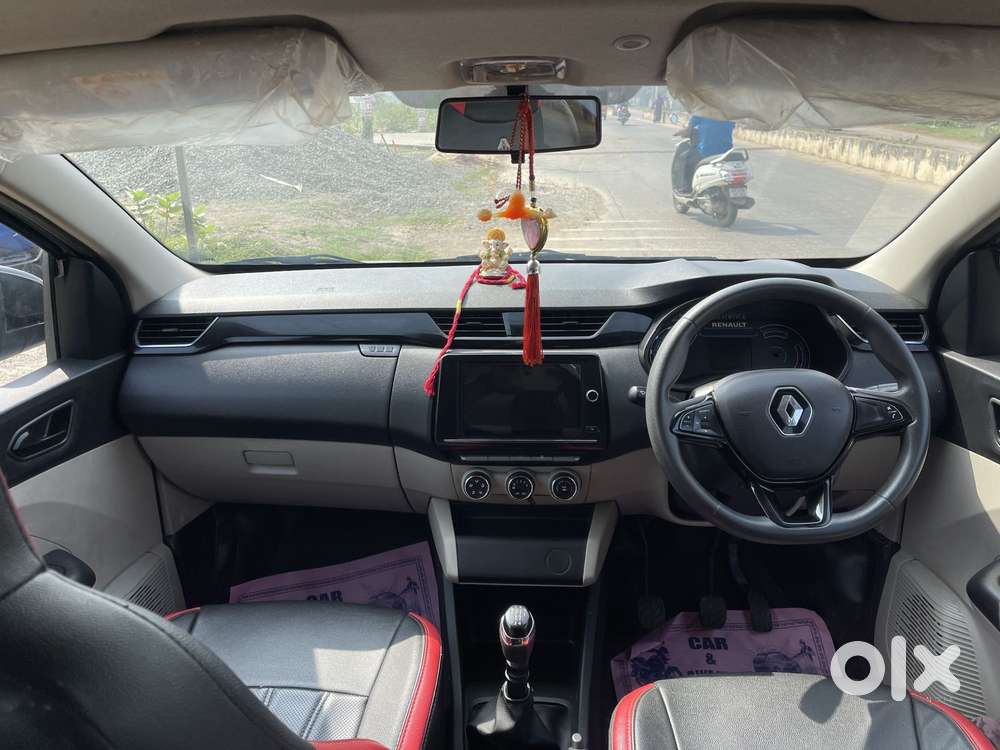 Renault Triber Rxt, 2023, Petrol