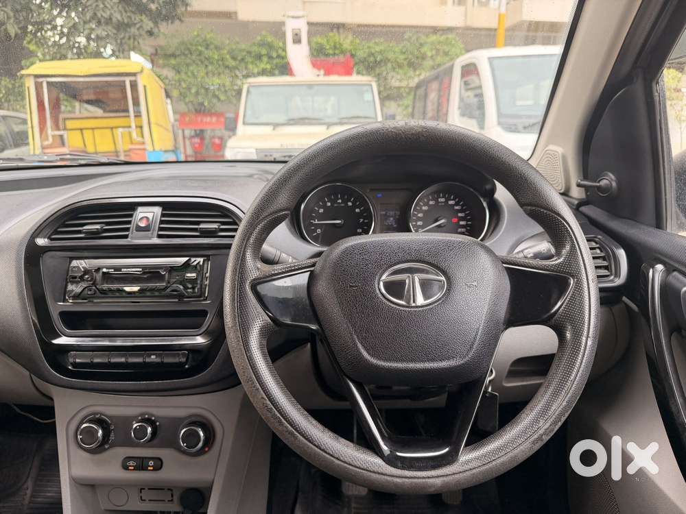 Tata Tiago 1.2 Revotron Xm, 2019, Petrol