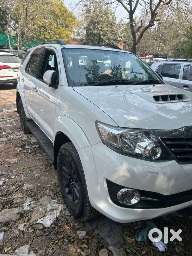 Toyota Fortuner 3.0 4x4 Manual, 2015, Diesel
