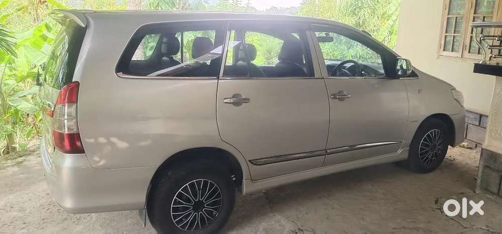 Toyota Innova 2014 Diesel Well Maintained