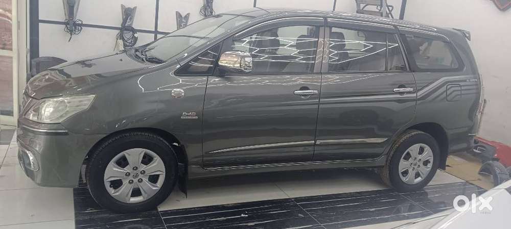 Toyota Innova, 2014