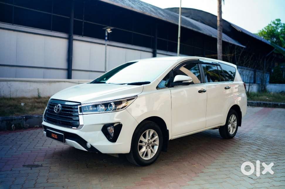 Toyota Innova Crysta 2.4 V, 2016, Diesel
