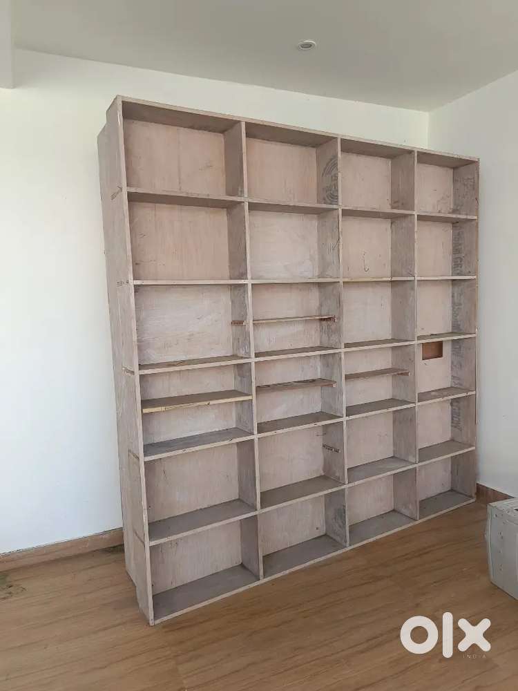 Wooden reck,This is wooden reck if anyone need please call me m