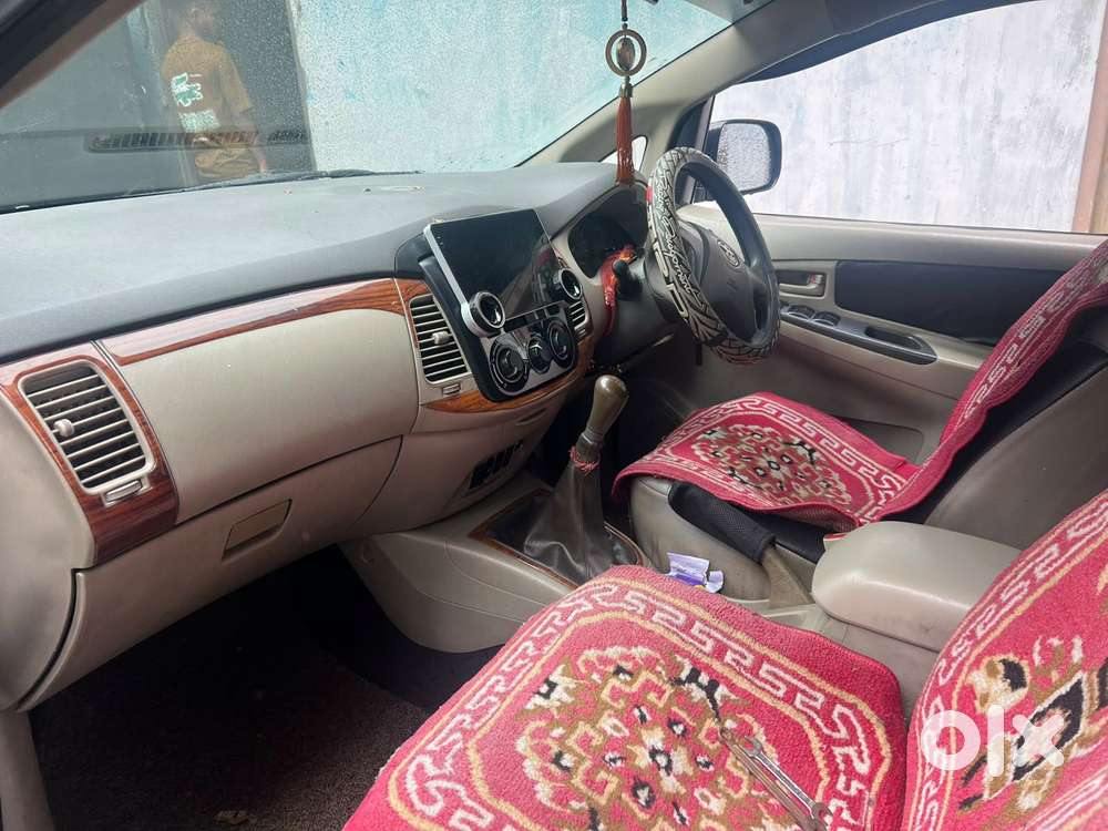 Toyota Innova 2.5 E Diesel Ps 7-seater, 2013, Diesel
