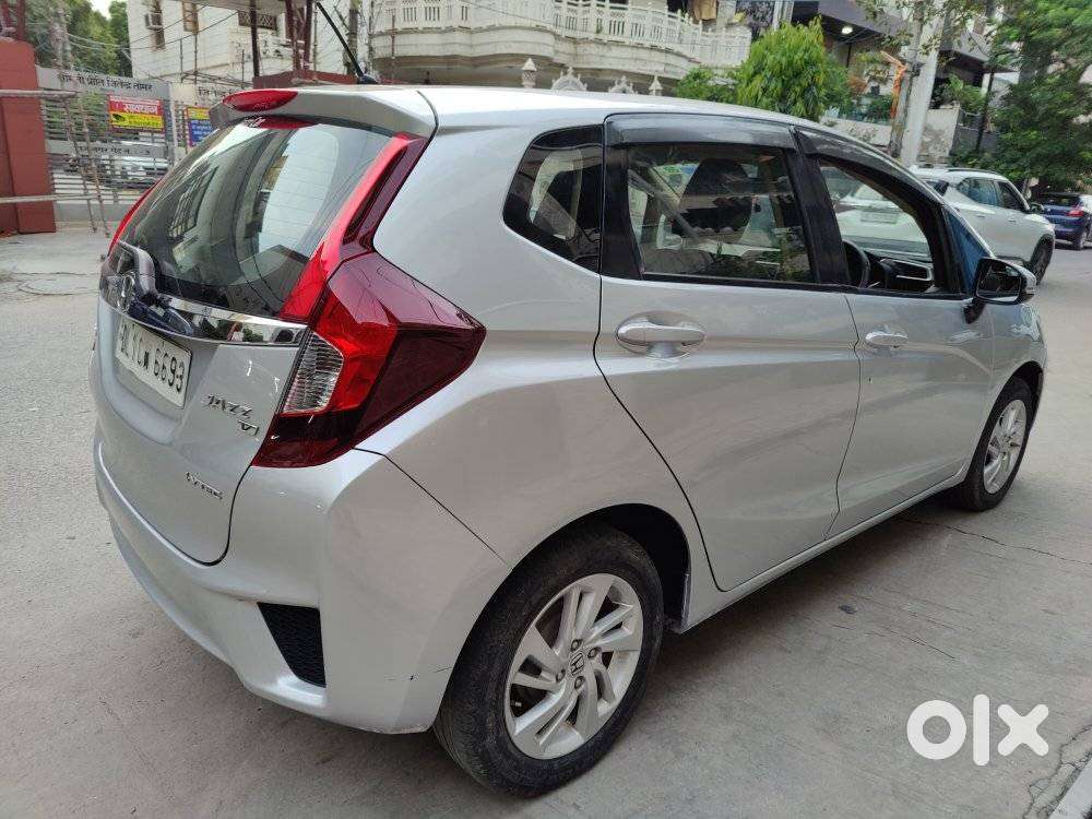 Honda Jazz V Mt Privilege, 2017, Petrol